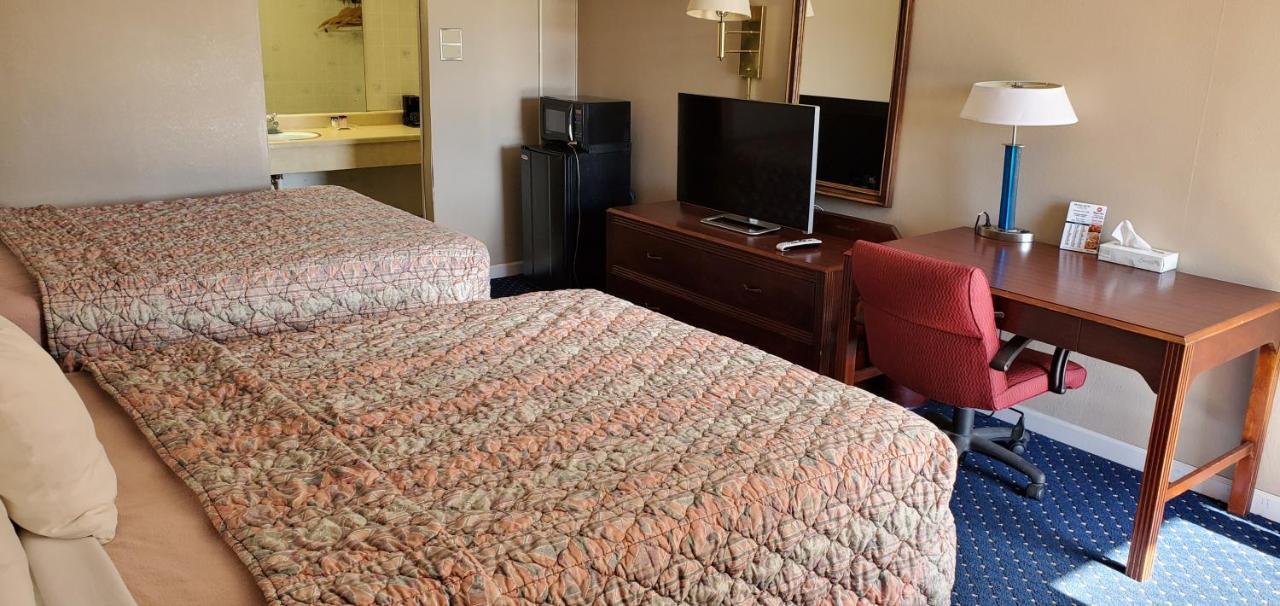 Brooks Motel Norton Extérieur photo